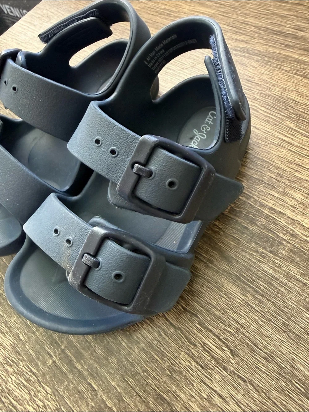 Cat & Jack Kids Navy Double-Strap Sandals size 6